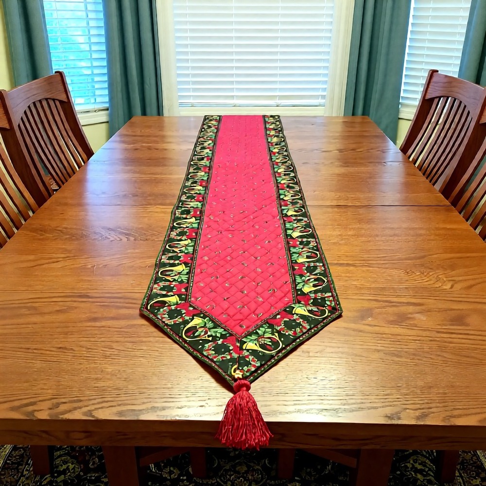 Vera Bradley Table‎ Runner Quilted w Tassels Christmas  Holiday 13.5" x 88"